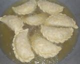 Foto langkah ke 6 dari resep Pastel Renyah Tanpa Telur dan Bisa Frozen.
