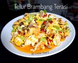 Foto langkah ke 4 dari resep Telur Brambang Terasi Favorit Keluarga.