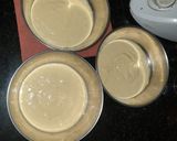 A picture of step 6 of Heart layered sponge cake.