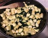 Une image de l'étape 8 de Poêlée de courgettes et panais au bouillon de butternut.
