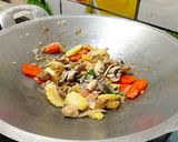 Foto langkah ke 4 dari resep Capcay kuah ayam dan sayur.