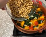 A picture of step 4 of Country-Style Soup.