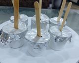 A picture of step 3 of Casar pista Malai kulfi.