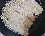 Foto langkah ke 3 dari resep Paengibeoseot Bokkeum (팽이버섯 볶음) Tumis Jamur Enoki Korea.