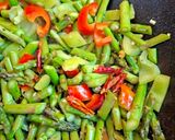 Φωτογραφία βήματος 10 της συνταγής Μοσχάρι stir-fry με σπαράγγια C&G