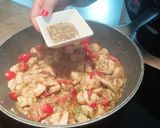 A picture of step 4 of Chicken Pesto Pasta with Mozzarella.