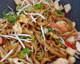 Foto langkah ke 8 dari resep Kwetiau Goreng Seafood.