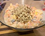 A picture of step 4 of Apple salad.