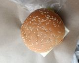 Foto langkah ke 2 dari resep Burger praktis.