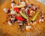 Hình bước làm 2 của món Ếch xào mặn