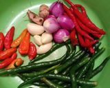Foto langkah ke 2 dari resep Cumi tumis cabe bawang simpel tapi enak.