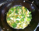 Foto del paso 8 de la receta: Pollo con vegetales en salsa de ostras