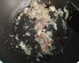 Foto langkah ke 2 dari resep Soup Jamur Ayam.