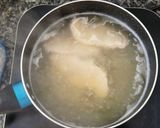 A picture of step 3 of Bánh canh.
