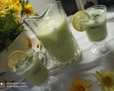 صورة لخطوة 2 من وصفة 👌😍 عصير اليمون ولا اسهل 🍋