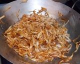 A picture of step 3 of Bhagari Piyaz(fried onion).