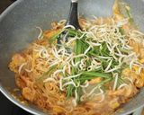 Foto langkah ke 8 dari resep Pad Thai: Kwetiau Goreng Ala Thailand.