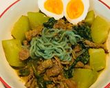 A picture of step 3 of Keto Wagyu Beef and Chayote Green Curry.