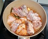 Foto langkah ke 3 dari resep Semur Ayam Pedas.