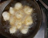 A picture of step 3 of Dahi vada.