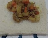 Foto langkah ke 5 dari resep Segi Tiga Roti Tawar Kari.