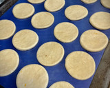 Foto del paso 3 de la receta: Minipizzas caseras de pesto y rulo de cabra