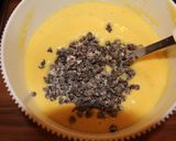 Foto del paso 5 de la receta Bizcocho de naranja y chispas de chocolate