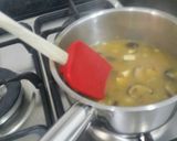 A picture of step 8 of Shitake miso soup with ginger and lime.