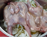 Foto del paso 3 de la receta: Codornices encebolladas