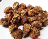 Foto del paso 4 de la receta: Albóndigas🍱 de leguminosas y semillas de calabaza🎃 en salsa agridulce🍯