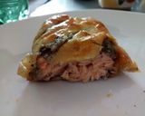 A picture of step 4 of Salmon fillet and portobello pie.
