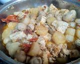 Hình bước làm 3 của món Đậu khuôn kho củ quả