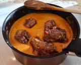 Foto del paso 7 de la receta: Rabo de ternera en salsa de chirivías, pimientos y zanahorias
