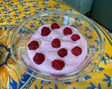 Une image de l'étape 8 de Coupes aux framboises, skyr et cranberries.