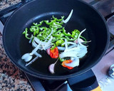 Foto del paso 5 de la receta: Boquerones escabechados con salteado de cherrys y estragón