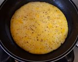Foto del paso 2 de la receta: Omelette de frijoles con queso