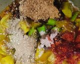 हरा टमाटर की खट्टी मीठी सब्जी (green tomoto sweet & sour sabji recipe in Hindi) रेसिपी चरण 2 फोटो