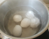 Foto del paso 1 de la receta: Huevos rellenos con atún listos para ensalada