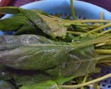 Hình bước làm 3 của món Xôi khúc (làm bằng cải bó xôi)