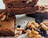 A picture of step 7 of Walnut brownie cake.