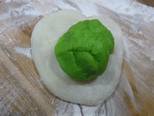 Bánh dẻo nhân đậu xanh lá dứa bước làm 3 hình