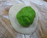 Hình bước làm 3 của món Bánh dẻo nhân đậu xanh lá dứa
