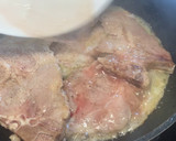 Foto del paso 2 de la receta: Chuletas de cerdo al ajillo