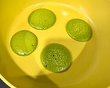 Hình bước làm 2 của món Pancake rau bina