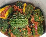 A picture of step 3 of Stuffed Karela.