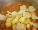 Foto del paso 3 de la receta: Delicioso estofado de patatas con carne! 😋😋😋😋
