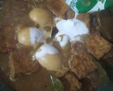 Foto langkah ke 4 dari resep Semur Telur Tahu Kentang.