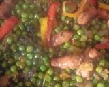 Foto del paso 3 de la receta: Guisantes salteados con chistorra
