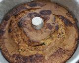 Foto del paso 3 de la receta: Torta invertida de durazno espolvoreada con cacao
