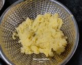 A picture of step 1 of Bread Sandwich Coin.